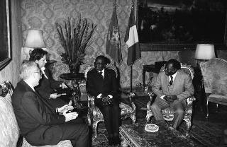 Il Presidente della Repubblica Francesco Cossiga riceve la visita di Leopold Sedar Senghor, già Presidente della Repubblica del Senegal