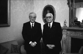 Il Presidente della Repubblica Francesco Cossiga con Guglielmo Roehssen, già vice presidente della Corte Costituzionale