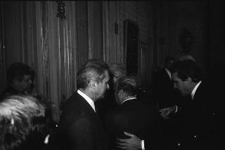Il Presidente della Repubblica Francesco Cossiga riceve la visita di Primo Nebiolo, presidente dell'Associazione delle Federazioni internazionali olimpiche estive, con una delegazione di partecipanti all'Assemblea generale dell'Associazione