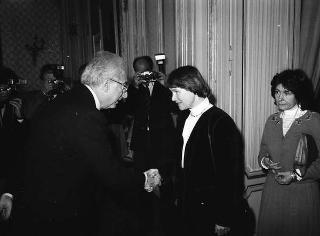 Incontro del Presidente della Repubblica Francesco Cossiga con la Signora Elisabeth Palme, con il figlio Joakim