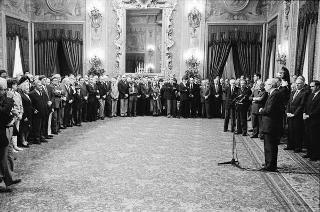 Il Presidente della Repubblica Francesco Cossiga riceve in visita Lelio Lagorio, Ministro del turismo e dello spettacolo, con Franco Carraro, presidente del CONI, gli atleti e i dirigenti insigniti di medaglie d'oro al valore atletico e di stelle d'oro al merito sportivo