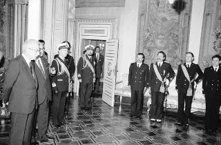 Il Presidente della Repubblica Francesco Cossiga incontra i cadetti dell'Aeronautica di guardia al Quirinale