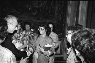 Il Presidente della Repubblica Francesco Cossiga riceve in udienza Elena Marinucci, presidente della Commissione nazionale per la realizzazione della parità tra uomo e donna, con le componenti della Commissione
