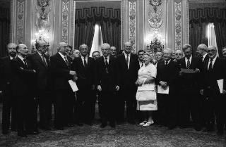 Il Presidente della Repubblica Francesco Cossiga presiede al Giuramento del Presidente del Consiglio Bettino Craxi e del nuovo Governo