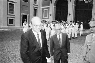 Il Presidente della Repubblica Francesco Cossiga presiede al Giuramento del Presidente del Consiglio Bettino Craxi e del nuovo Governo