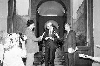 Il Presidente della Repubblica Francesco Cossiga presiede al Giuramento del Presidente del Consiglio Bettino Craxi e del nuovo Governo