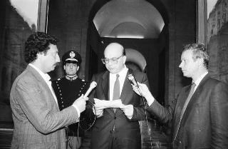 Il Presidente della Repubblica Francesco Cossiga presiede al Giuramento del Presidente del Consiglio Bettino Craxi e del nuovo Governo
