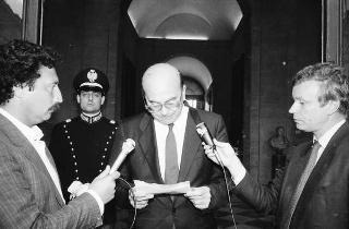 Il Presidente della Repubblica Francesco Cossiga presiede al Giuramento del Presidente del Consiglio Bettino Craxi e del nuovo Governo