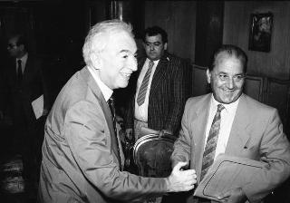 Il Presidente della Repubblica Francesco Cossiga riceve l'on. Luciano Violante, con una delegazione di esponenti politici di Reggio Calabria