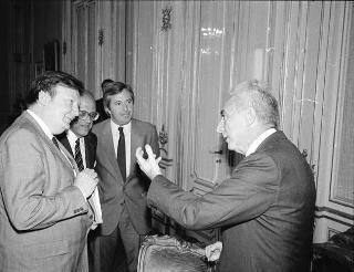 Il Presidente della Repubblica Francesco Cossiga incontra il prof. Carlo Bernini, presidente della Giunta regionale del Veneto, con Vittorio Branca, per riferire sul Convegno "Europa Genti"