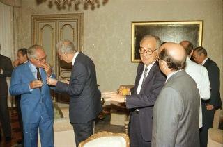 Colazione offerta dal Presidente della Repubblica Francesco Cossiga per il congedo del Consigliere giuridico Giuseppe Carbone