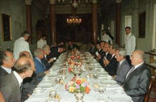 Colazione offerta dal Presidente della Repubblica Francesco Cossiga per il congedo del Consigliere giuridico Giuseppe Carbone