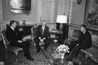 Il Presidente della Repubblica Francesco Cossiga incontra Pehr G. Gyllenhammar, presidente della Volvo