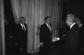 Il Presidente della Repubblica Francesco Cossiga riceve Ernesto Ugolini, presidente della Servizi Interbancari s.p.a. con i componenti del Consiglio d'Amministrazione