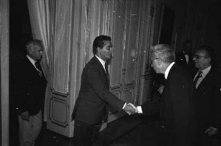Il Presidente della Repubblica Francesco Cossiga riceve Ernesto Ugolini, presidente della Servizi Interbancari s.p.a. con i componenti del Consiglio d'Amministrazione