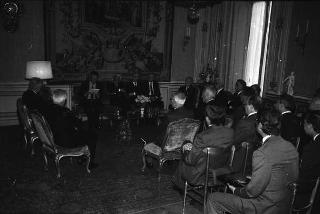 Il Presidente della Repubblica Francesco Cossiga riceve Ernesto Ugolini, presidente della Servizi Interbancari s.p.a. con i componenti del Consiglio d'Amministrazione