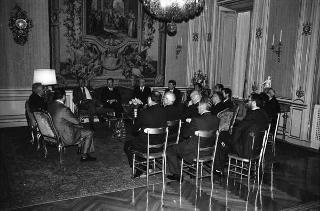 Il Presidente della Repubblica Francesco Cossiga riceve Guido Cremonese, presidente della Confederazione generale del traffico e dei trasporti, con una delegazione del sodalizio