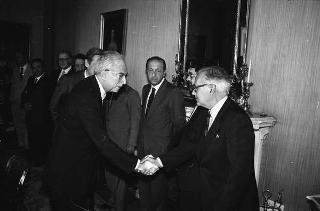 Incontro del Presidente della Repubblica Francesco Cossiga con Maurizio Cumo, presidente dell'Associazione nazionale di ingegneria nucleare e con il comitato di presidenza