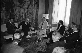 Incontro del Presidente della Repubblica Francesco Cossiga con Maurizio Cumo, presidente dell'Associazione nazionale di ingegneria nucleare e con il comitato di presidenza