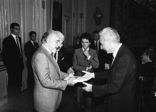 Incontro del Presidente della Repubblica Francesco Cossiga con la Giuria e i vincitori del Premio letterario Tevere
