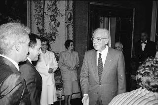 Incontro privato del Presidente della Repubblica Francesco Cossiga con S.E. Rev.ma l'Arcivescovo di Ales, e con  alcuni prelati della Sardegna