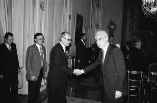 Il Presidente della Repubblica Francesco Cossiga riceve in udienza Edoardo Martinengo, presidente dell'Unione nazionale comunità enti montani, con la nuova Giunta esecutiva