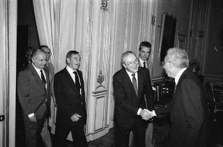 Il Presidente della Repubblica Francesco Cossiga riceve in udienza Edoardo Martinengo, presidente dell'Unione nazionale comunità enti montani, con la nuova Giunta esecutiva