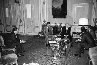Il Presidente della Repubblica Francesco Cossiga riceve in udienza Joseph Warren, presidente del Gruppo 3M Italia, con una delegazione della Società