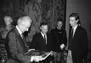 Incontro del Presidente della Repubblica Francesco Cossiga con una delegazione di iscritti al Circolo culturale "Verso l'Europa" di Arezzo