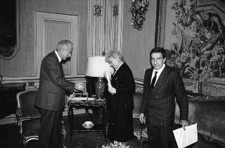 Signora Teresa Foscari e Antonio Iannello, segretario generale di "Italia Nostra", per presentare un volume sul contributo dell'Associazione alla soluzione del problema di Venezia