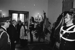 Deposizione di una corona di alloro sulla lapide dei caduti del Quirinale
