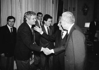 Manlio Germozzi, presidente onorario della Confartigianato, con una delegazione del sodalizio