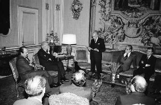 Manlio Germozzi, presidente onorario della Confartigianato, con una delegazione del sodalizio