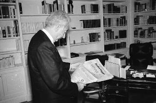 Marco Borsa, direttore del nuovo quotidiano "Italia oggi", con gli editori e il capo della redazione romana