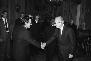 Il Presidente della Repubblica Francesco Cossiga riceve Don Mario Picchi, con una delegazione