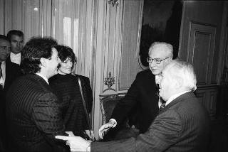 Il Presidente della Repubblica Francesco Cossiga incontra Peter Rodino, presidente della Commissione giustizia della Camera dei Rappresentanti degli USA