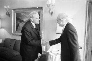 Incontro del Presidente della Repubblica Francesco Cossiga con Herbert Schambeck, vice presidente del Senato austriaco, e Friedrich Frolichsthal, ambasciatore della Repubblica d'Austria a Roma