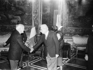 Il Presidente della Repubblica Francesco Cossiga incontra Marcel Van De Kerckhove, nuovo ambasciatore del Regno del Belgio