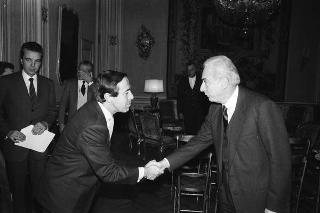 Incontro del Presidente della Repubblica Francesco Cossiga con Stefano Sandri, presidente dell'EFIM, con una delegazione della Finanziaria "Ernesto Breda" s.p.a., nel centenario di fondazione della Società