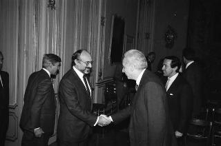Incontro del Presidente della Repubblica Francesco Cossiga con Stefano Sandri, presidente dell'EFIM, con una delegazione della Finanziaria "Ernesto Breda" s.p.a., nel centenario di fondazione della Società