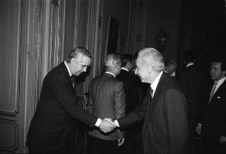 Incontro del Presidente della Repubblica Francesco Cossiga con Stefano Sandri, presidente dell'EFIM, con una delegazione della Finanziaria "Ernesto Breda" s.p.a., nel centenario di fondazione della Società