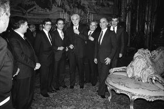 Il Presidente della Repubblica Francesco Cossiga durante il pranzo per esponenti politici della Regione Sardegna
