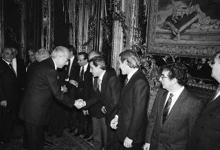 Il Presidente della Repubblica Francesco Cossiga durante il pranzo per esponenti politici della Regione Sardegna