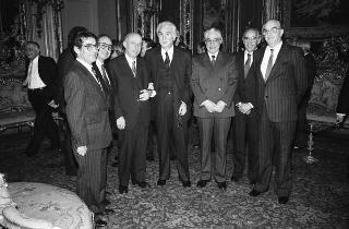 Il Presidente della Repubblica Francesco Cossiga durante il pranzo per esponenti politici della Regione Sardegna