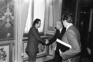 Il Presidente della Repubblica Francesco Cossiga incontra Carlo De Benedetti, presidente della Olivetti, con alcuni esponenti dela Società, per presentare alcuni personal computers