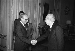 Il Presidente della Repubblica Francesco Cossiga riceve Virginio Rognoni, ministro di grazia e giustizia, con Nicolò Amato, direttore generale degli istituti di prevenzione e pena, ed il colonello Alfredo Gabrielli, comandante del Corpo degli agenti di custodia