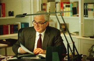 Intervento del Presidente della Repubblica Francesco Cossiga alla celebrazione del 60^ anniversario dell'Azienda di Stato per i Servizi Telefonici