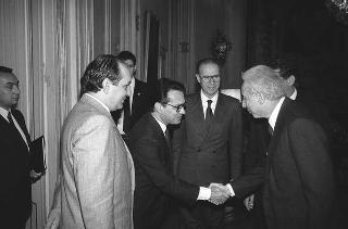 Il Presidente della Repubblica Francesco Cossiga incontra Orestes Quercia, Governatore dello Stato di San Paolo del Brasile, con Vincenzo Mattina