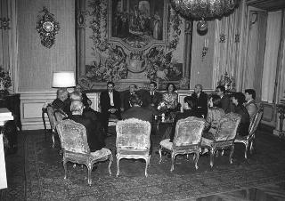 Il Presidente della Repubblica Francesco Cossiga riceve in udienza Giovanni Maria Fancello, sindaco di Dorgali, con alcuni esponenti del Comune