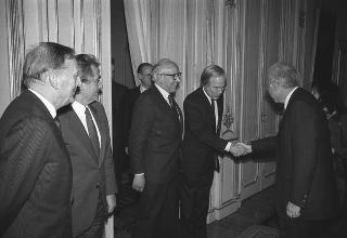 Incontro del Presidente della Repubblica Francesco Cossiga con Cornelis Johannes van der Klugt, presidente del Gruppo Philips, con Flaminio Piccoli e alcni esponenti della Philips Italia